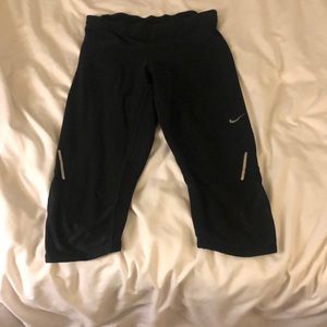 Nike DRi fit Capri